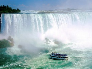 natural_scenery_wallpaper_Niagara_Falls_in_Canada